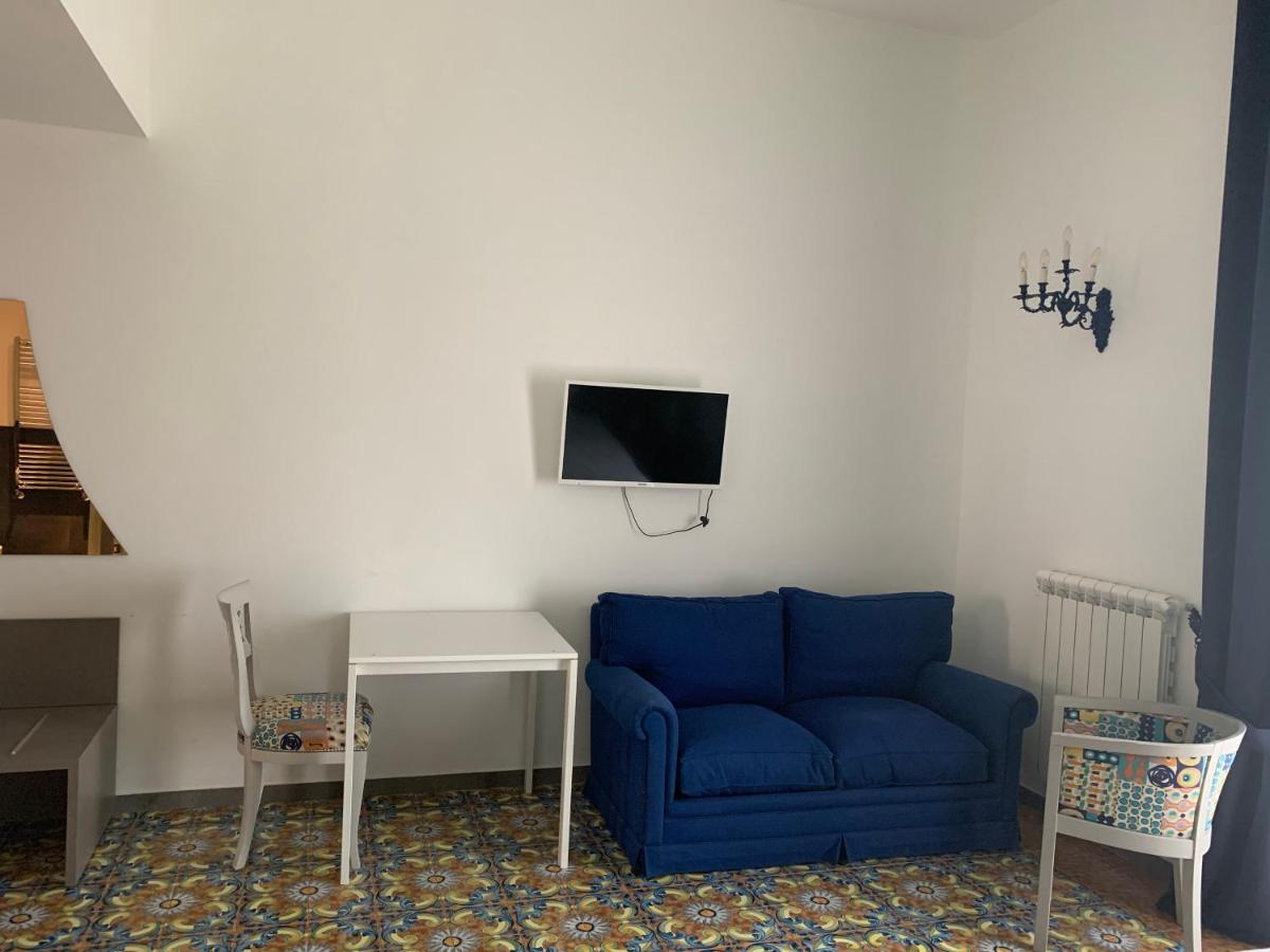 Specchio Di Parthenope B&B, Naples | Italy | From (USD $) 60,00